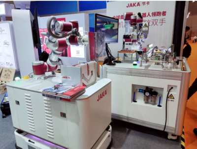 節(jié)卡機(jī)器人閃耀進(jìn)博會(huì) 國(guó)家級(jí)“小巨人”以人機(jī)協(xié)作賦能柔性智造與移動(dòng)應(yīng)用新篇章